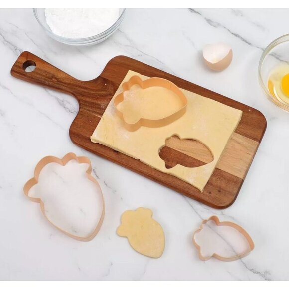 Cook With Color 3 Piece Carrot Cookie Cutter Set Baking Easter Holiday - Picture 2 of 9